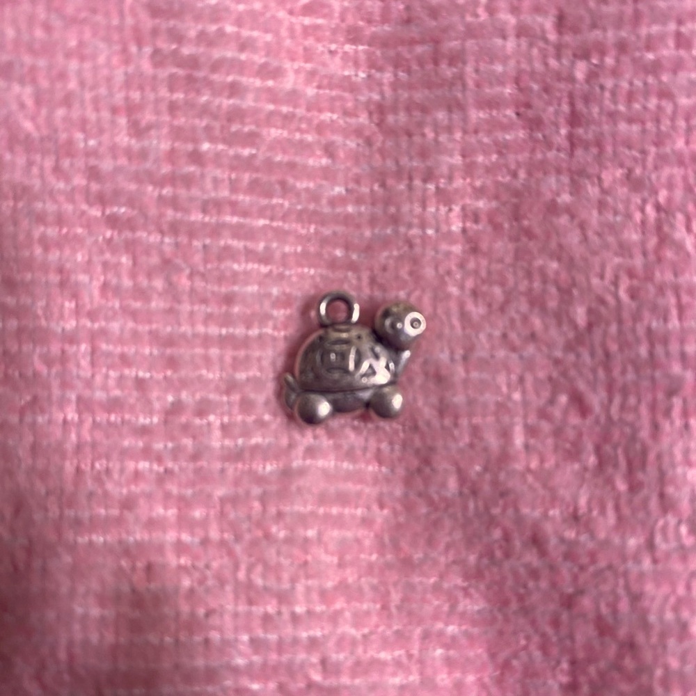 Turtle Pendant - Picture 3 of 3